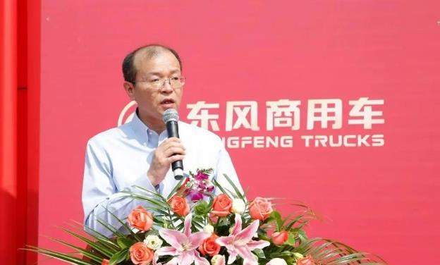 拿下200臺氫能車輛運營大單，三央企合作助力武漢首批“喝氫吐水”渣土車年內(nèi)上路.jpg